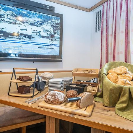 Panorama Hotel Guggenbichl - Inkl Sommerkarte, Einmaliger Eintritt Ins Tauern Spa & Bester Ausblick Ueber Kaprun Exteriér fotografie