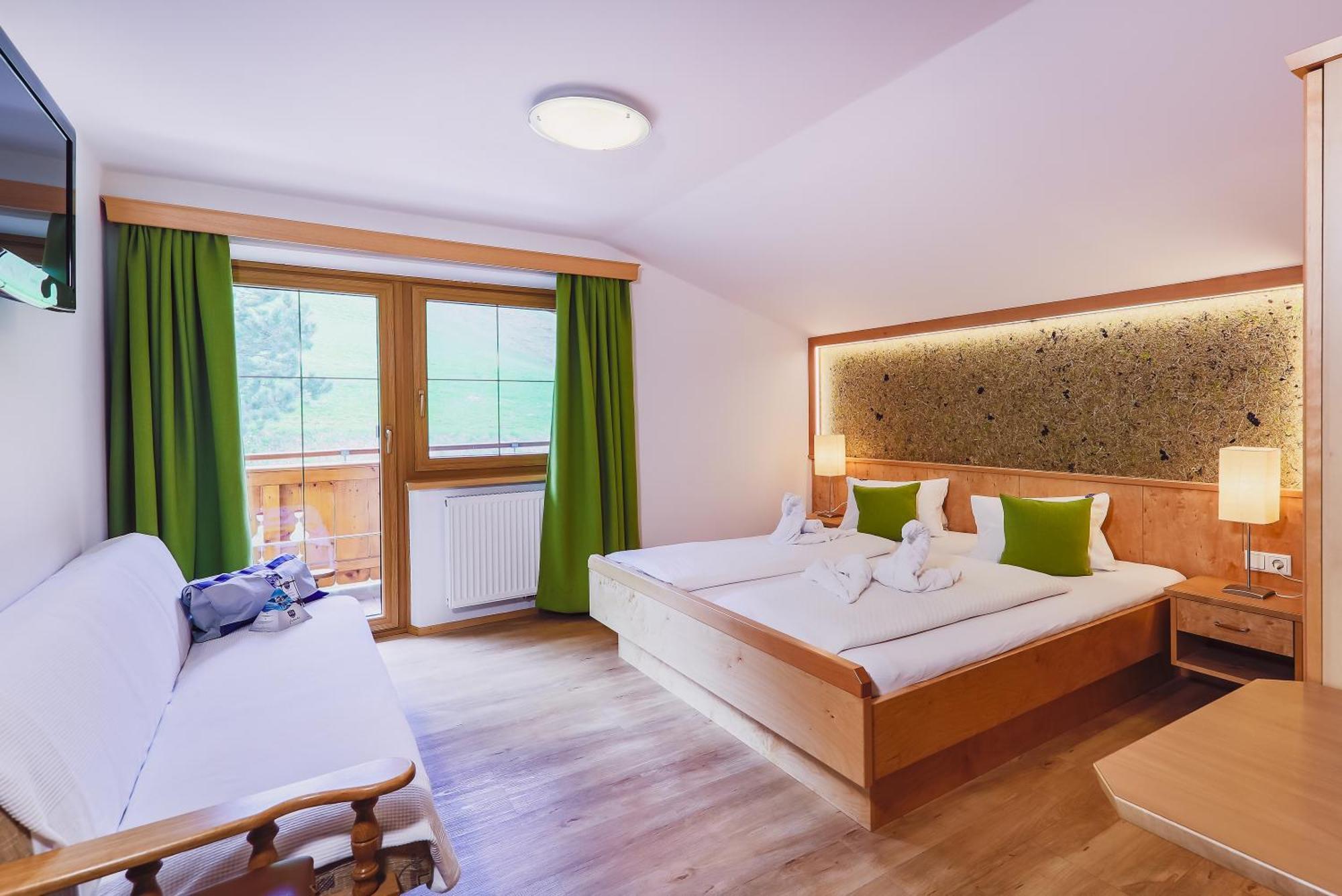 Panorama Hotel Guggenbichl - Inkl Sommerkarte, Einmaliger Eintritt Ins Tauern Spa & Bester Ausblick Ueber Kaprun Exteriér fotografie