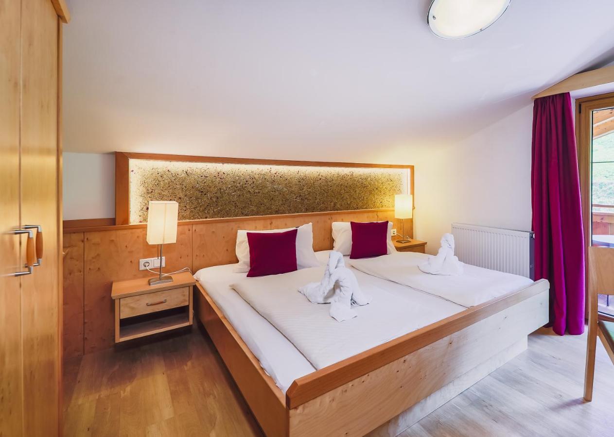 Panorama Hotel Guggenbichl - Inkl Sommerkarte, Einmaliger Eintritt Ins Tauern Spa & Bester Ausblick Ueber Kaprun Exteriér fotografie